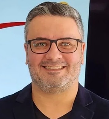 Mariana Lopes — CEO